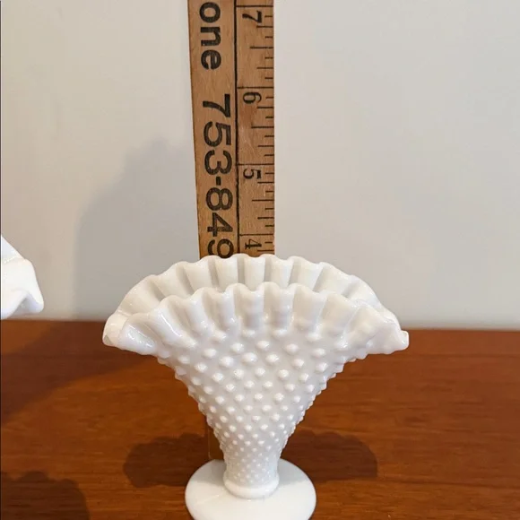 Vintage White Hobnail Fan Vase Set - Decorative Home Accents - Picture 7 of 7